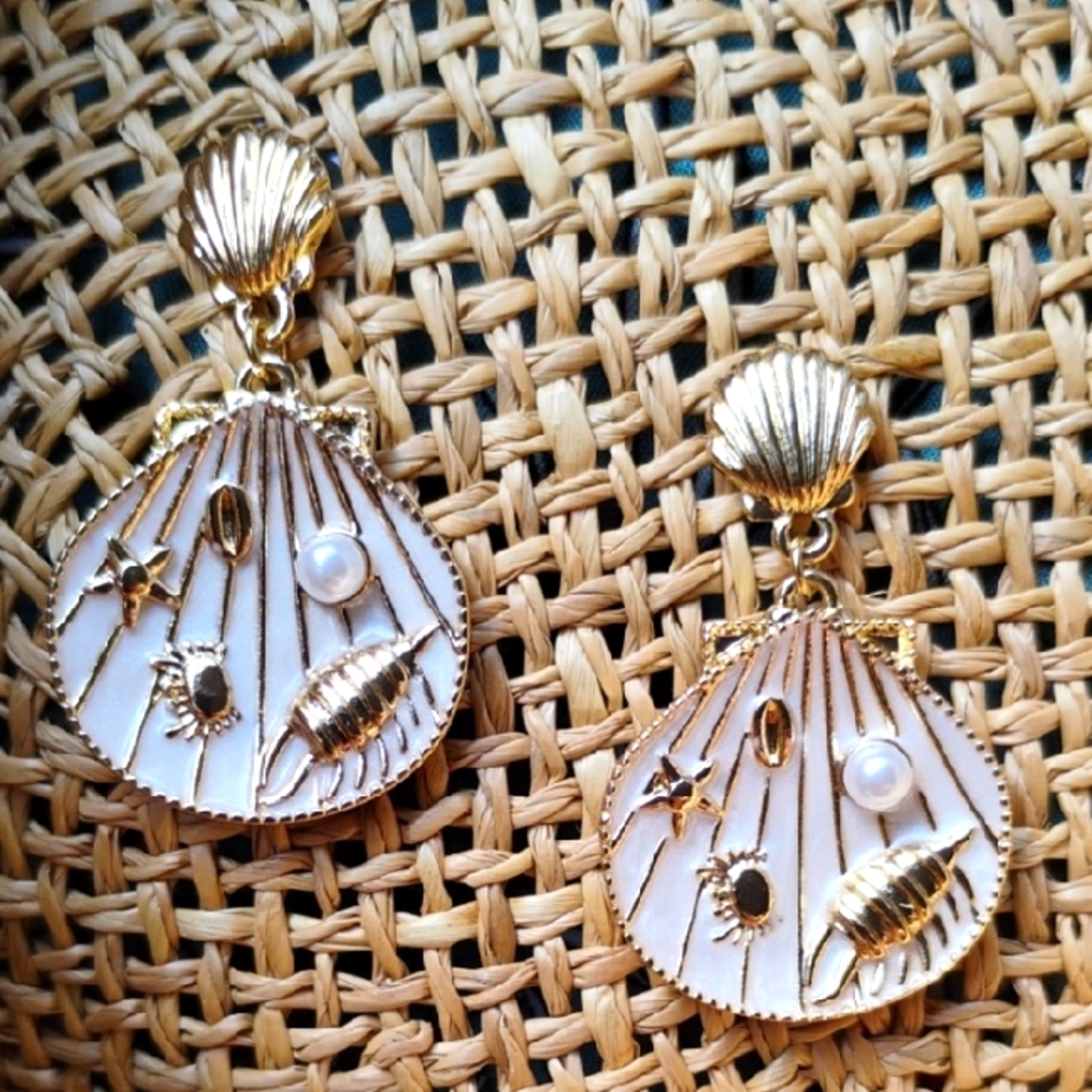 Shell earings - Picture 2 of 4